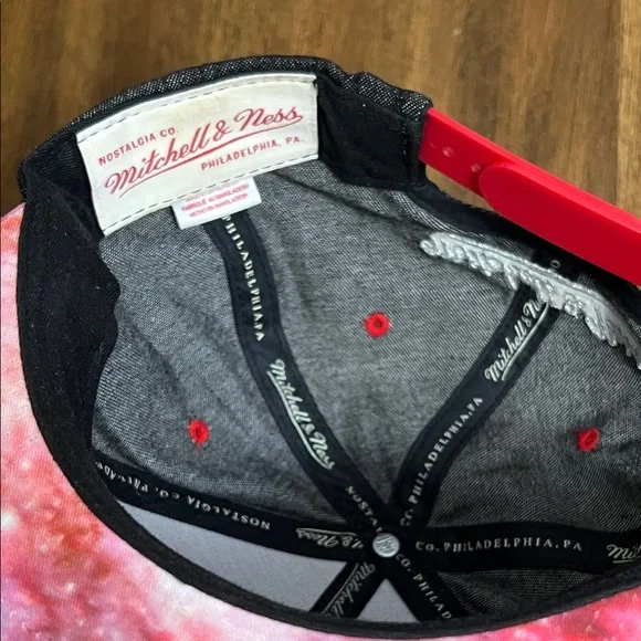 Mitchell & Ness Chicago Bulls Tie Dye Brim Embroidered SnapBack Hat - Picture 11 of 14